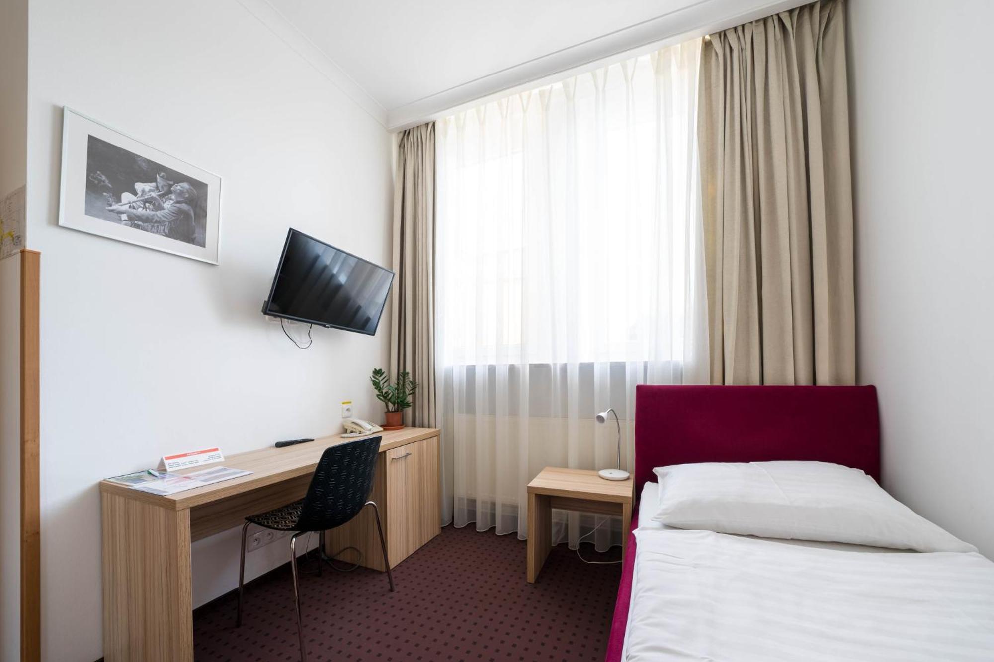 Mini Hotel Akord Ostrava Kültér fotó